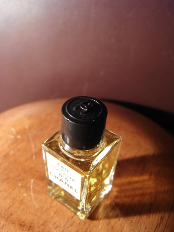 CHANEL N°5 香水瓶、ミニチュア香水ボトル、ミニガラスボトル、サンプルガラス瓶　LCM 4564（4）