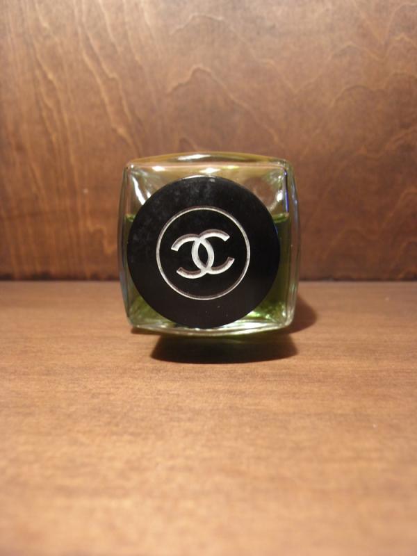 CHANEL N°19 香水瓶、香水ボトル、ガラスボトル、ガラス瓶 LCM 4561(4)
