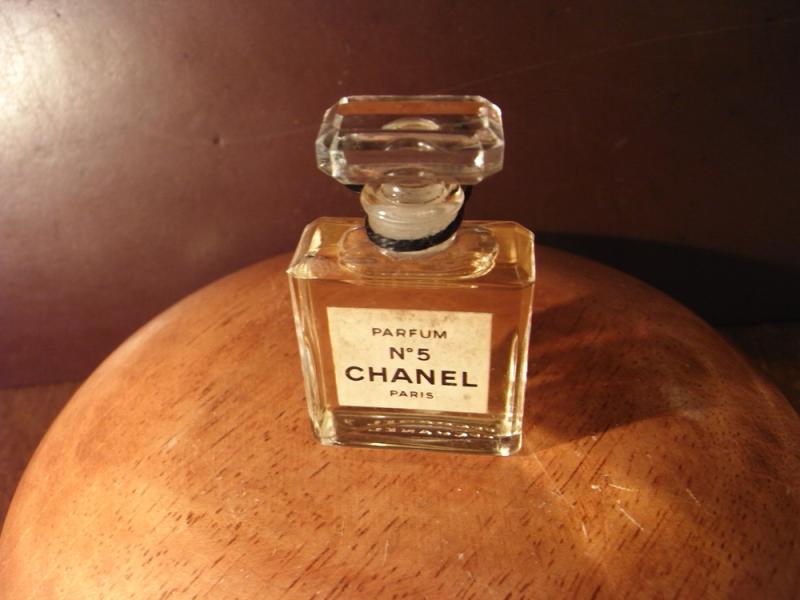 CHANEL N°5 香水瓶、ミニチュア香水ボトル、ミニガラスボトル、サンプルガラス瓶　LCM 4656（3）