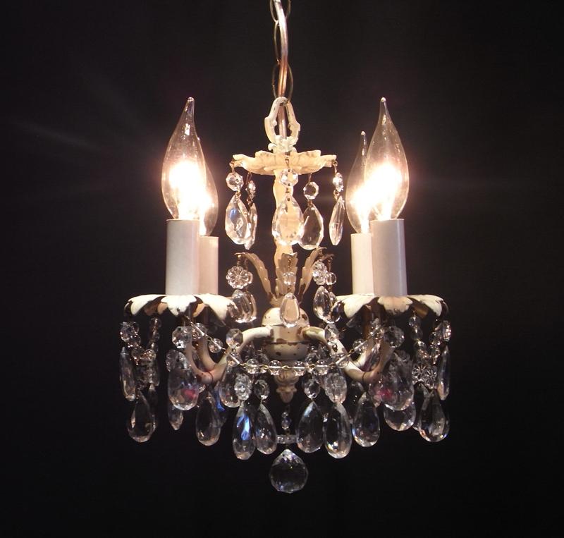 white brass chandelier 4灯