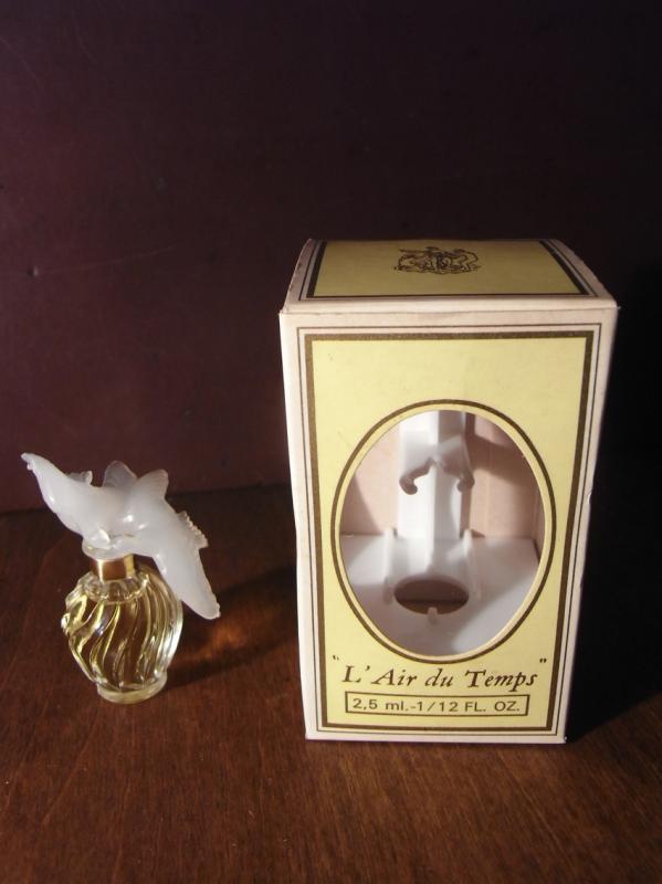 French glass perfume bottle（箱付）