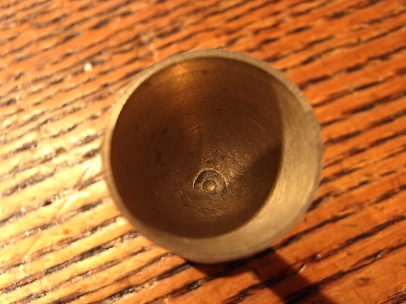 イタリア製真鍮カップ置物、ミニチュア杯、ドールハウス用小物　LCM 4511（3）
