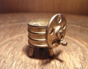 Italian mini brass object