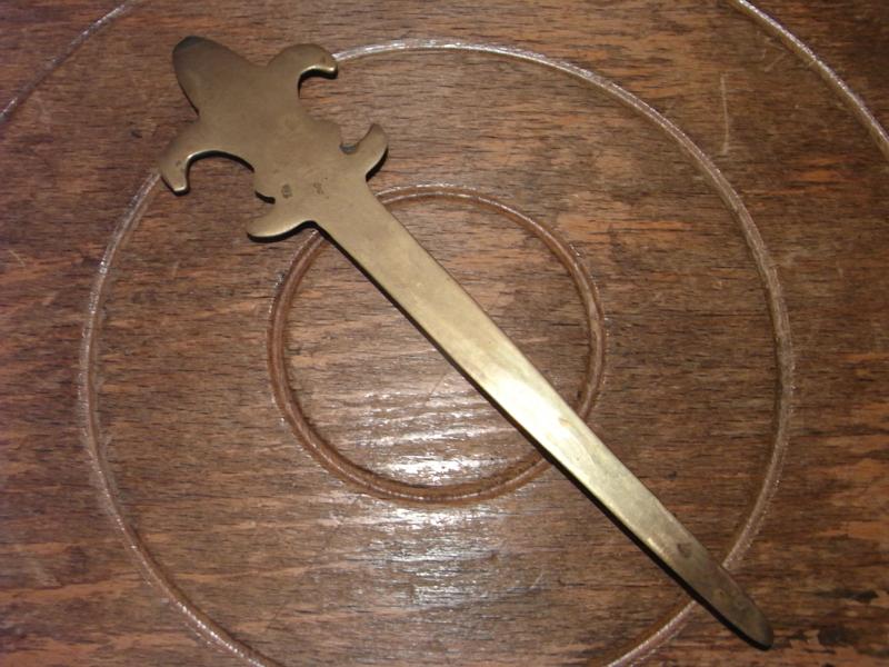 イタリア製真鍮レターオープナー、ユリの紋章ペーパーナイフ　LCM 5328（3）