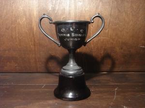 wood base TENNIS SINGLES JUNIOR trophy