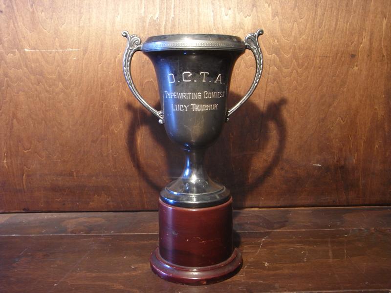 wood base TYPEWRITING CONTEST trophy