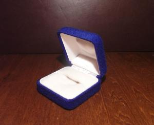blue velvet ring case