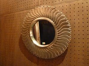 Wall mirror