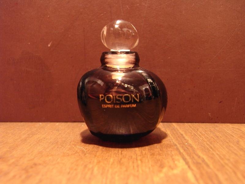 Christian Dior　POISONヴィンテージ香水瓶、ミニチュア香水ボトル、ミニガラスボトル、サンプルガラス瓶　LCM 4550（3）