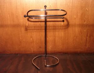 silver accessory display stand