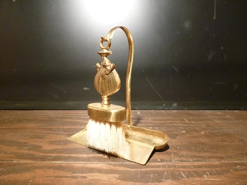 English brass table brush & dustpan