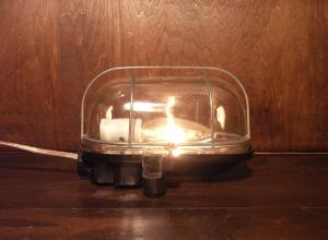 French capsule table lamp 1灯