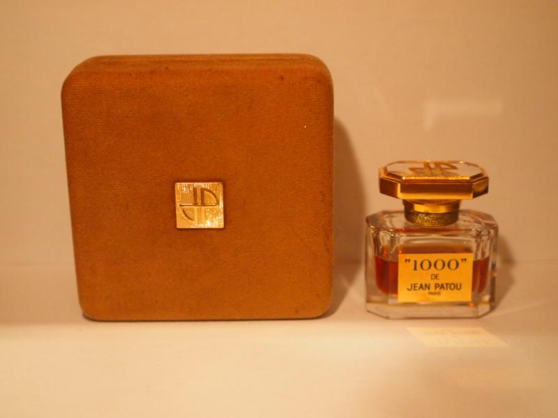 French glass perfume bottle(ケース付)