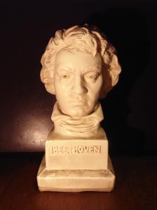 white BEETHOVEN statue