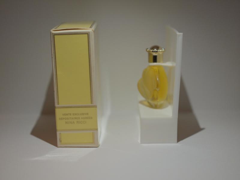 NINA RICCI/L'Air de Temps香水瓶、ミニチュア香水ボトル、ミニガラスボトル、サンプルガラス瓶　LCC 0120（2）