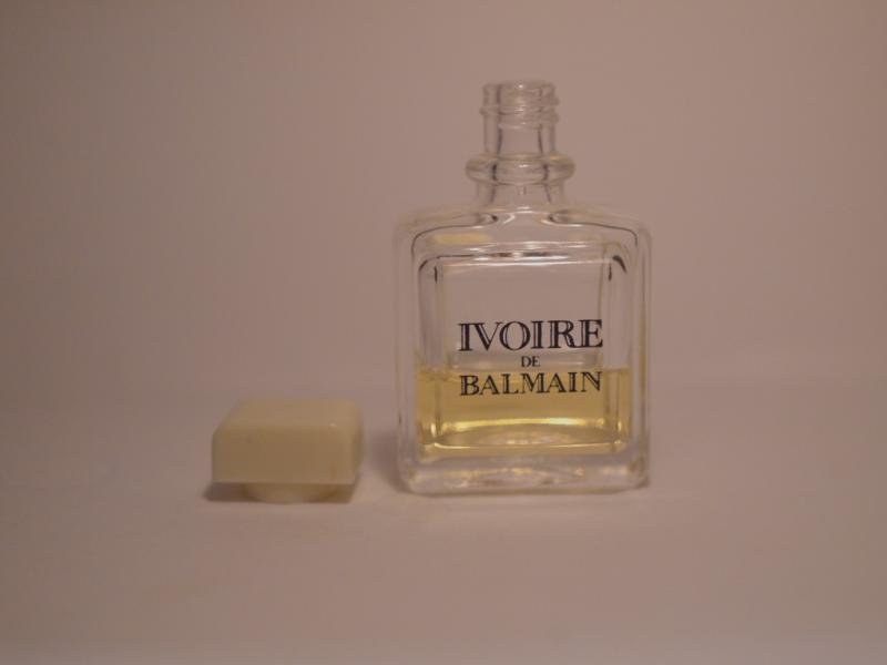 pierre BALMAIN/IVOIRE香水瓶、ミニチュア香水ボトル、ミニガラスボトル、サンプルガラス瓶　LCC 0211（6）