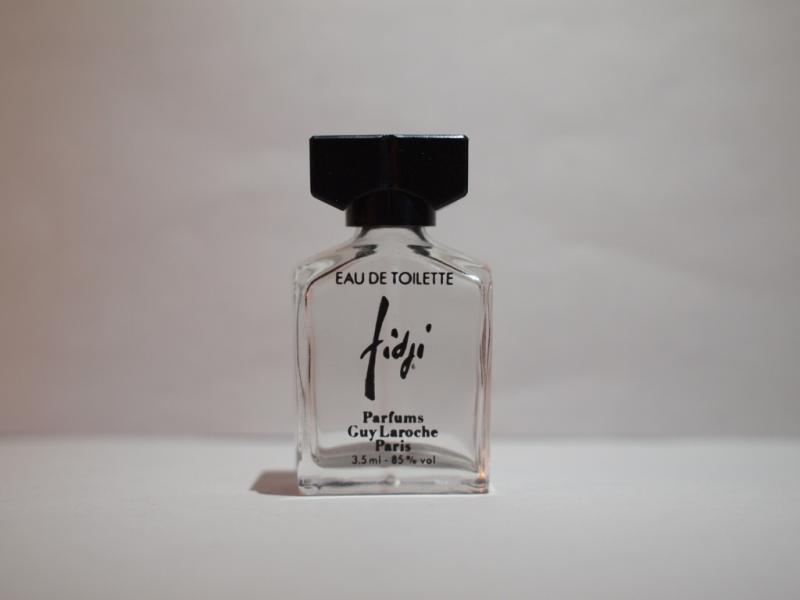 Guy Laroche/FIDJI香水瓶、ミニチュア香水ボトル、ミニガラスボトル、サンプルガラス瓶　LCC 0221（1）