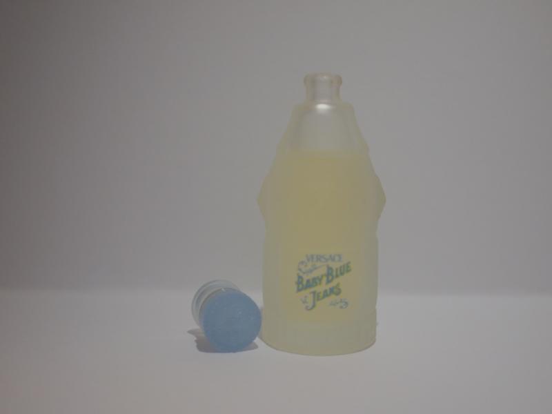 VERSACE/BABY BLUE JEANS香水瓶、ミニチュア香水ボトル、ミニガラスボトル、サンプルガラス瓶　LCC 0243（5）