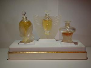French glass perfume bottle SET（ケース付き）