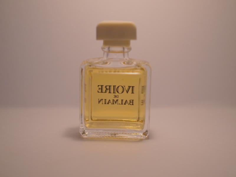 pierre BALMAIN/IVOIRE香水瓶、ミニチュア香水ボトル、ミニガラスボトル、サンプルガラス瓶　LCC 0319（4）