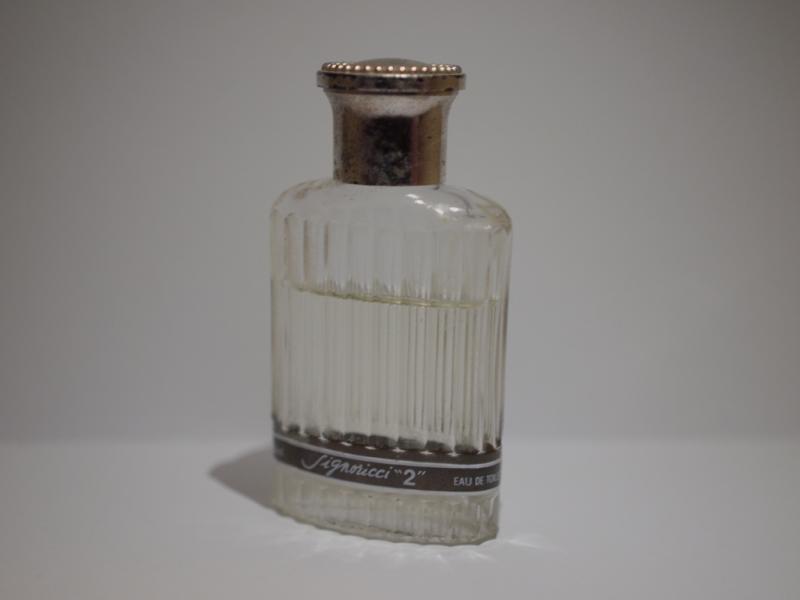 NINA RICCI/Signoricci2香水瓶、ミニチュア香水ボトル、ミニガラスボトル、サンプルガラス瓶　LCC 0326（2）