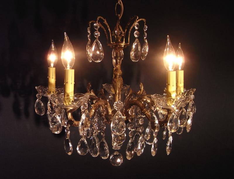 スペイン製真鍮シャンデリア（クリスタルガラスビーズシャンデリア）インテリア照明、リビング照明　LCH 1025（1）