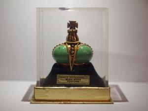 French glass perfume bottle（ケース付き）