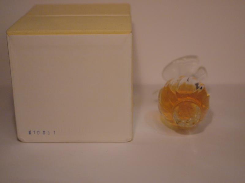 NINA RICCI/L'Air de Temps香水瓶、ミニチュア香水ボトル、ミニガラスボトル、サンプルガラス瓶　LCC 0389（4）