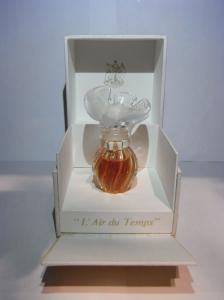 French glass perfume bottle（箱付）