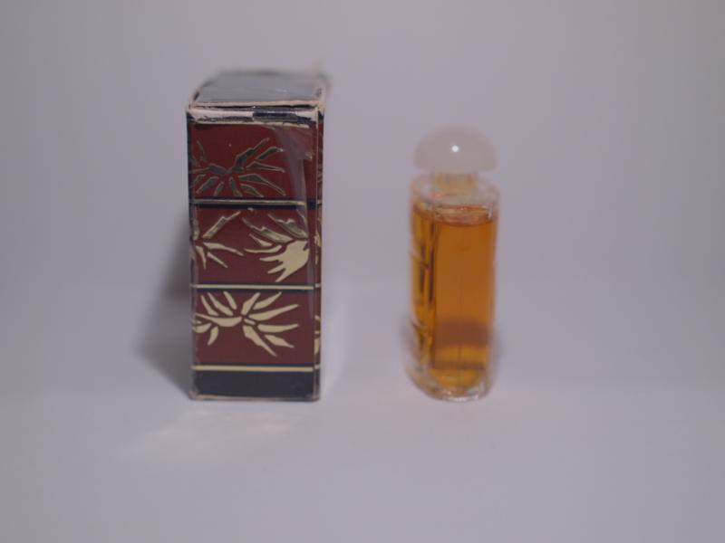 YVES SAINT LAUREN/OPIUM香水瓶、ミニチュア香水ボトル、ミニガラスボトル、サンプルガラス瓶　LCC 0422（2）
