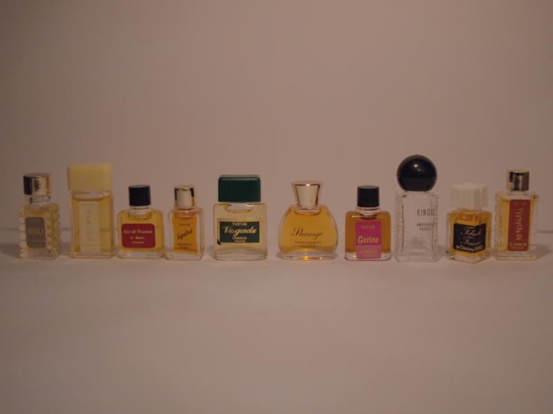 PARFUMS DE FRANCE香水瓶、ミニチュア香水ボトル、ミニガラスボトル、サンプルガラス瓶　LCC 0462（4）