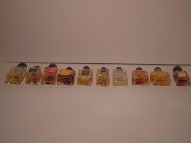 PARFUMS DE FRANCE香水瓶、ミニチュア香水ボトル、ミニガラスボトル、サンプルガラス瓶　LCC 0463（6）