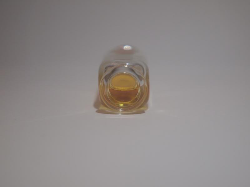 GIVENCHY/L'Interdit香水瓶、ミニチュア香水ボトル、ミニガラスボトル、香水ガラス瓶　LCC 0510（5）