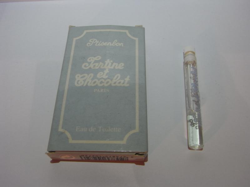 French glass perfume bottle（箱付き）