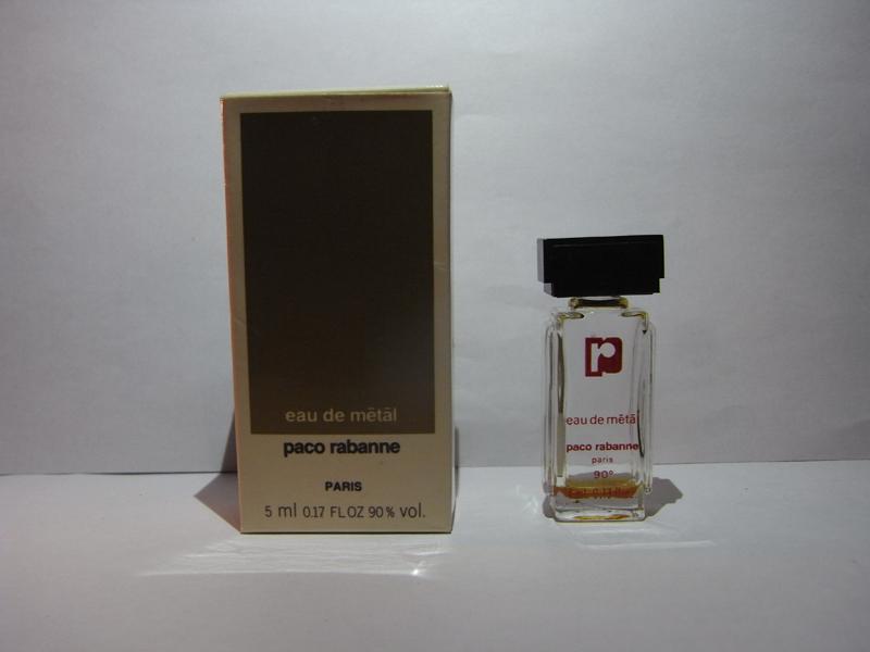 French glass perfume bottle（箱付き）