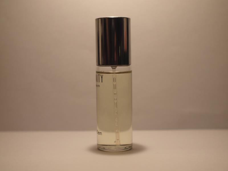 Calvin Klein/Eternity for Men香水瓶、ミニチュア香水ボトル、ミニガラスボトル、サンプルガラス瓶　LCC 0691（2）