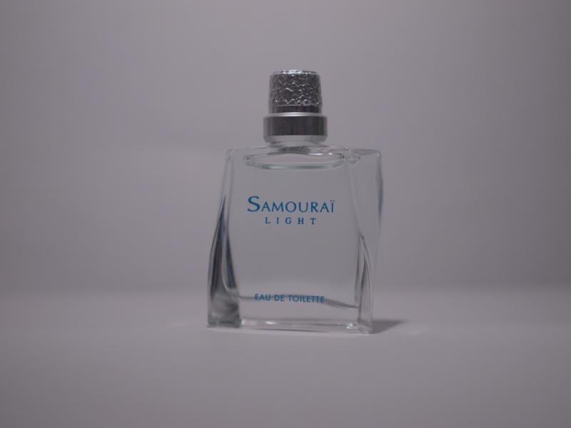 Alain Delon/Samourai Light香水瓶、ミニチュア香水ボトル、ミニガラスボトル、サンプルガラス瓶　LCC 0698（2）