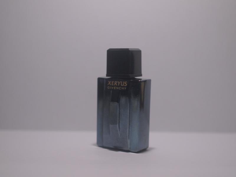 GIVENCHY/XERYUS香水瓶、ミニチュア香水ボトル、ミニガラスボトル、香水ガラス瓶　LCC 0717（2）