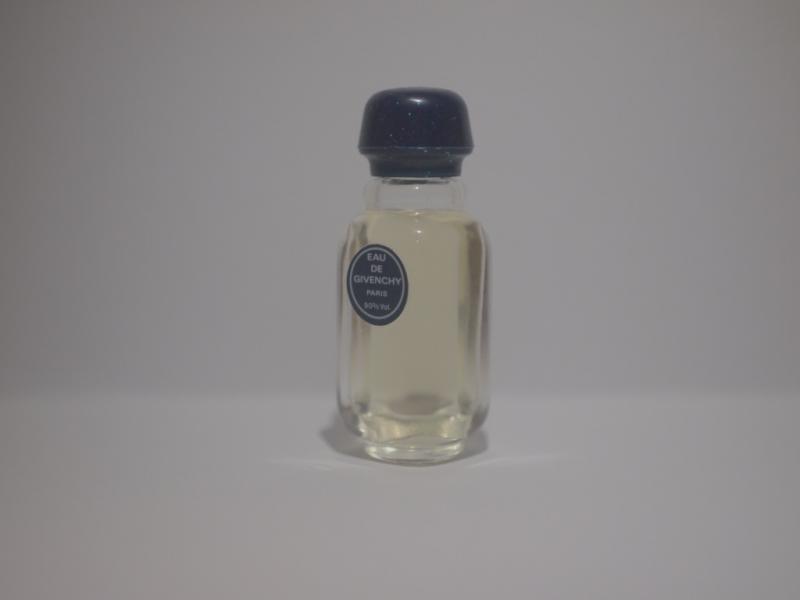 GIVENCHY/EAU DE GIVERNCHY香水瓶、ミニチュア香水ボトル、ミニガラスボトル、サンプルガラス瓶　LCC 0757（2）
