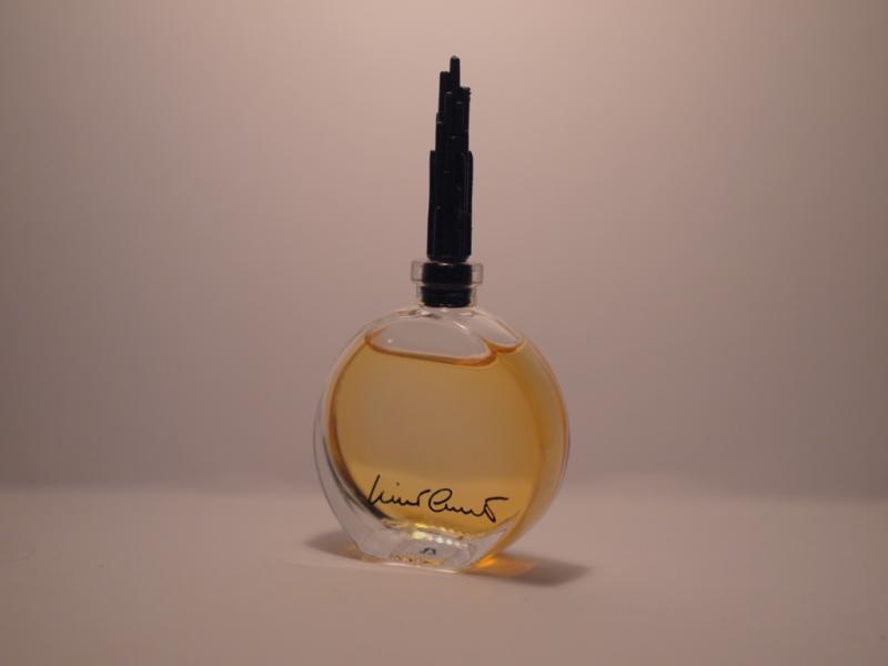 CERRUTI/NINO CERUTTI香水瓶、ミニチュア香水ボトル、ミニガラスボトル、サンプルガラス瓶　LCC 0777（2）