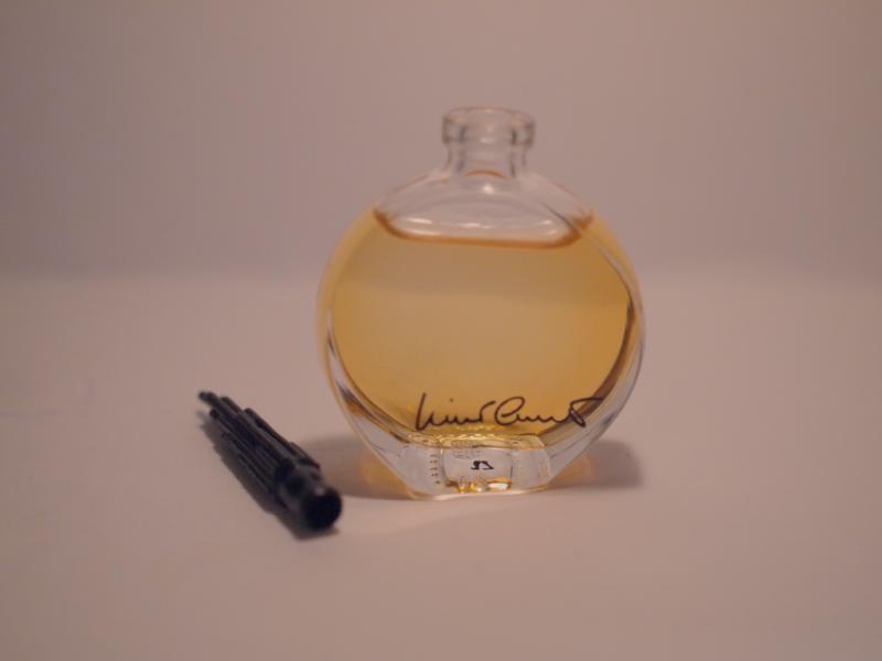 CERRUTI/NINO CERUTTI香水瓶、ミニチュア香水ボトル、ミニガラスボトル、サンプルガラス瓶　LCC 0777（6）