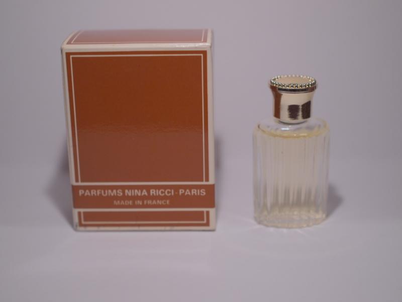 Nina Ricci/Signoricci 1香水瓶、ミニチュア香水ボトル、ミニガラスボトル、香水ガラス瓶　LCC 0890（4）