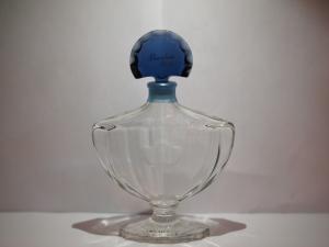 French glass perfume bottle（FACTICE）