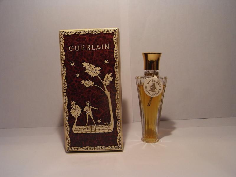French glass perfume bottle(ケース付き)