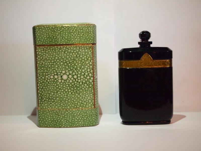 French glass perfume bottle(ケース付き)
