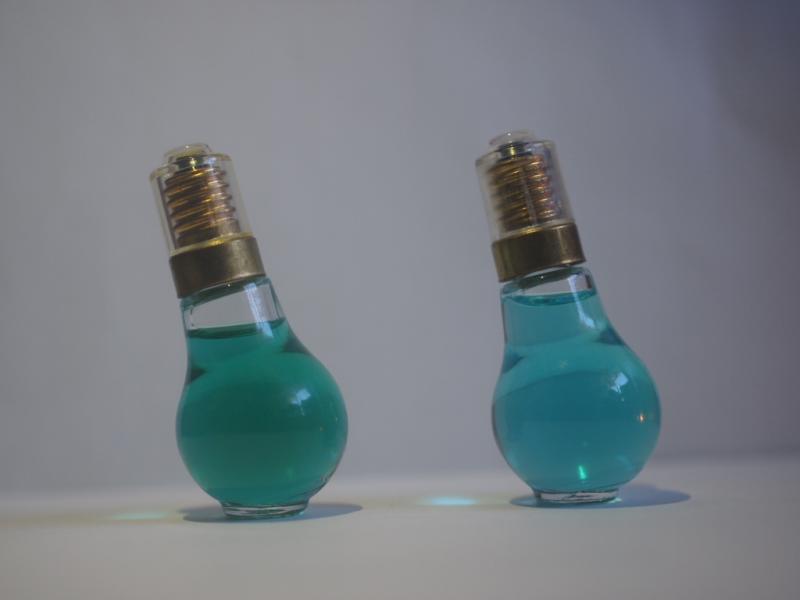 French glass perfume bottle（2点あり！）