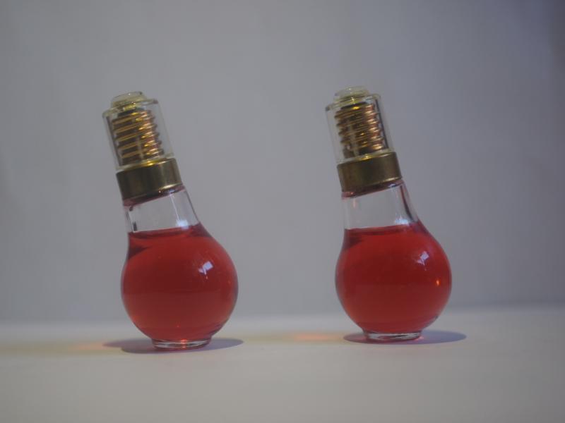 French glass perfume bottle（2点あり！）