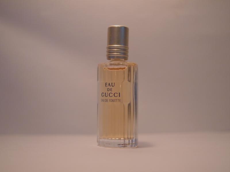 Gucci/Eau de Gucci香水瓶、ミニチュア香水ボトル、ミニガラスボトル、香水ガラス瓶　LCC 1036（2）