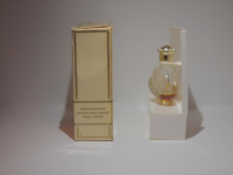 NINA RICCI/L’Air de Temps香水瓶、ミニチュア香水ボトル、ミニガラスボトル、サンプルガラス瓶 LCM 4607(2)