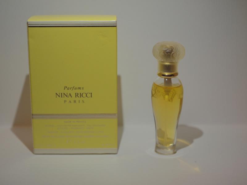 NINA RICCI/L’Air de Temps香水瓶、ミニチュア香水ボトル、ミニガラスボトル、サンプルガラス瓶　LCM 4608（3）